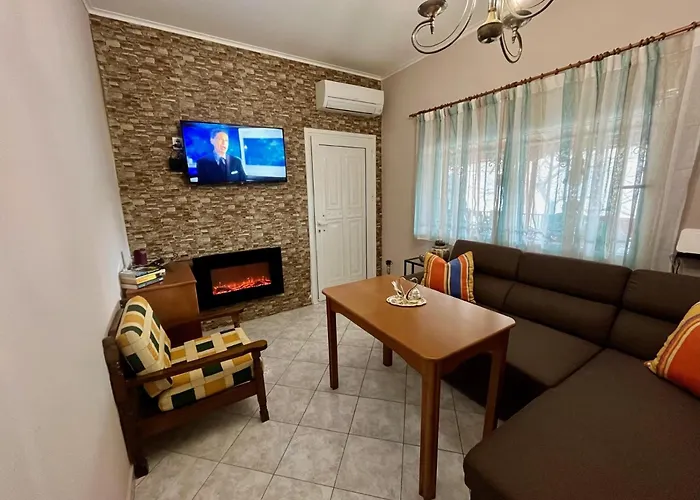 Vilă House Nea Plagia