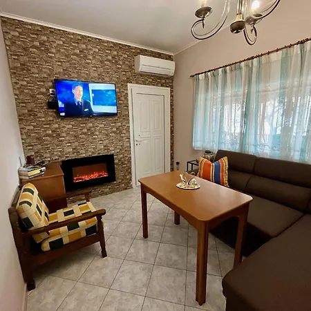 Vilă House Nea Plagia