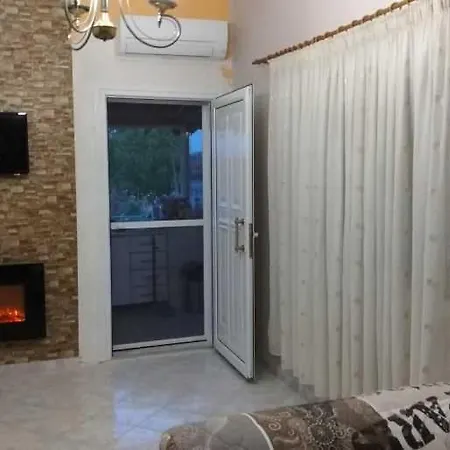 House نيا بلاجيا