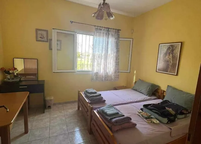 House نيا بلاجيا