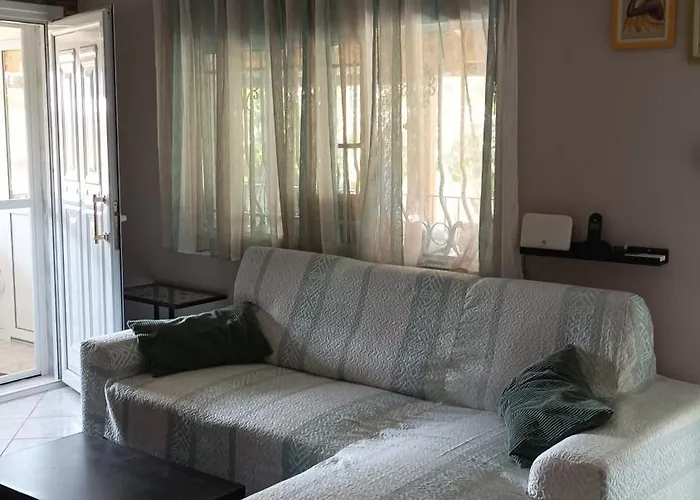 House نيا بلاجيا